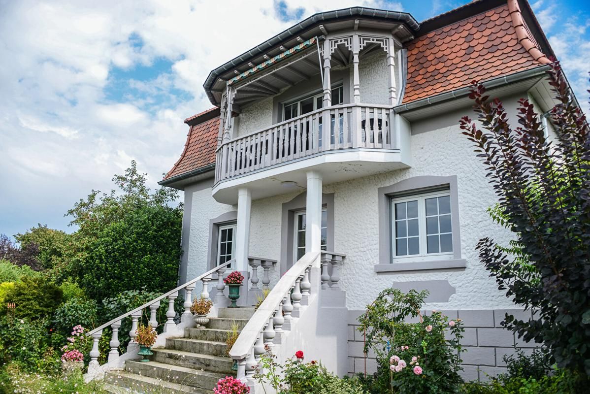 RIXHEIM Rixheim, Exclusivité, magnifique maison de maître de 245 m2, entièrement rénovée, sur un parc de 1600 m2 1