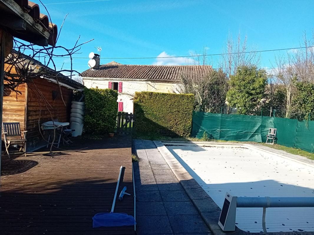 SAINT-BEAUZILE Maison 6 pièces 106m² piscine 2