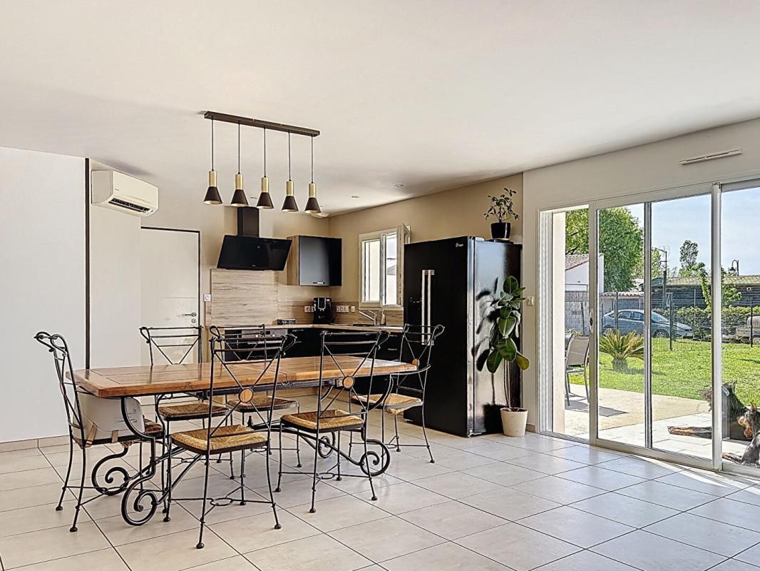 FERRIERES Plain-pied 2019 - 79 m² - 2 chambres - Grand terrain constructible et divisible 2