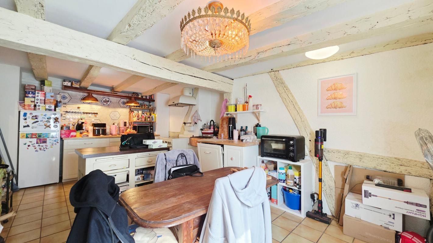 BOURGES BOURGES CENTRE IMMEUBLE DE RAPPORT 120 m² 2 LOTS 4