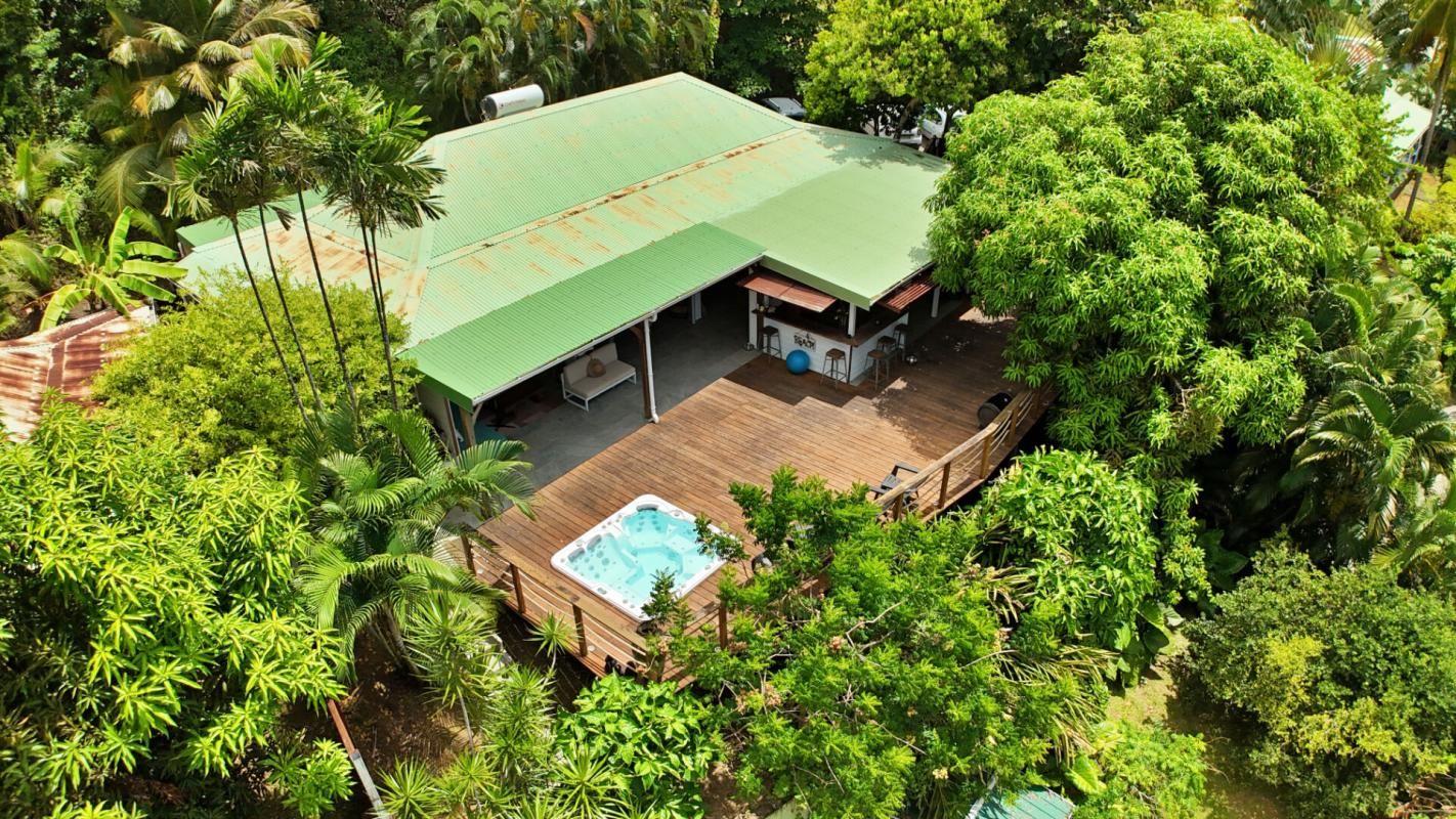 SAINTE-MARIE Villa F5 de standing de 268 m² - vue mer avec jacuzzi à Sainte-Marie 2