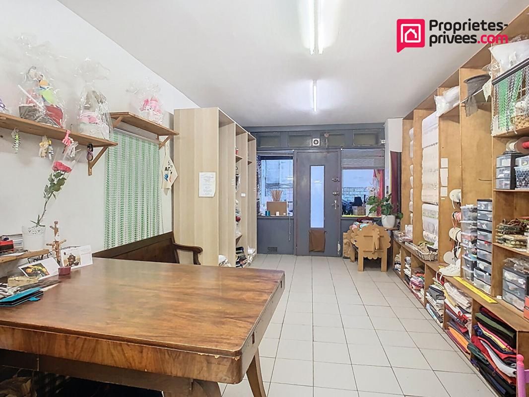 LE VIGAN Local Le Vigan 3 pièce(s) 81 m2 3