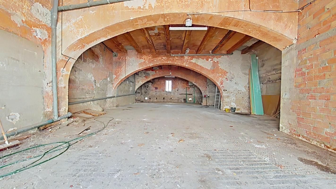 SALLELES-D'AUDE Remise de 225 m² - Fort potentiel - Sallèles-d'Aude 2