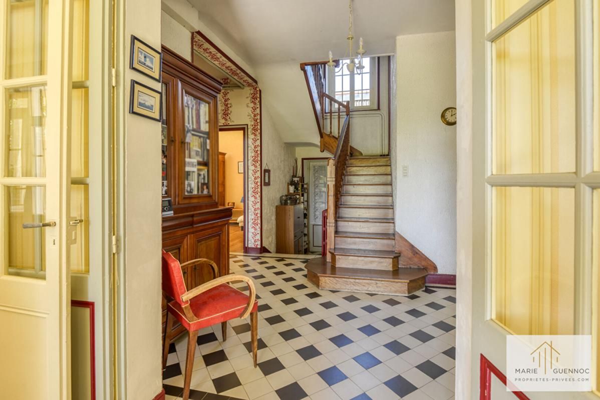 HAUTE-GOULAINE Propriété de 184m2 Haute Goulaine 7 pièce(s) avec dépendances 2