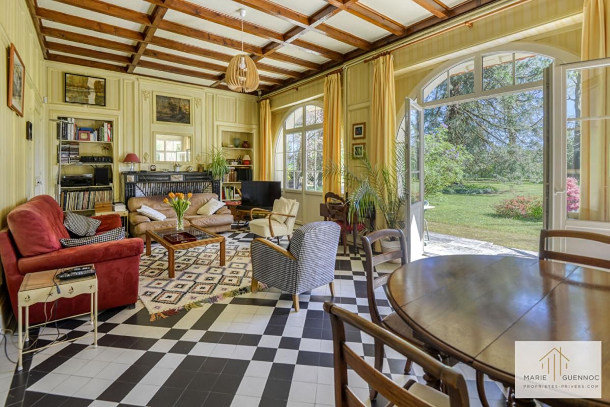 HAUTE-GOULAINE Propriété de 184m2 Haute Goulaine 7 pièce(s) avec dépendances 4