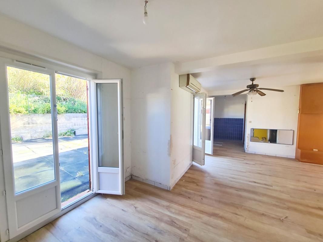 SIX-FOURS-LES-PLAGES VILLA PROCHE PLAGE DES LÔNES A PIED 3