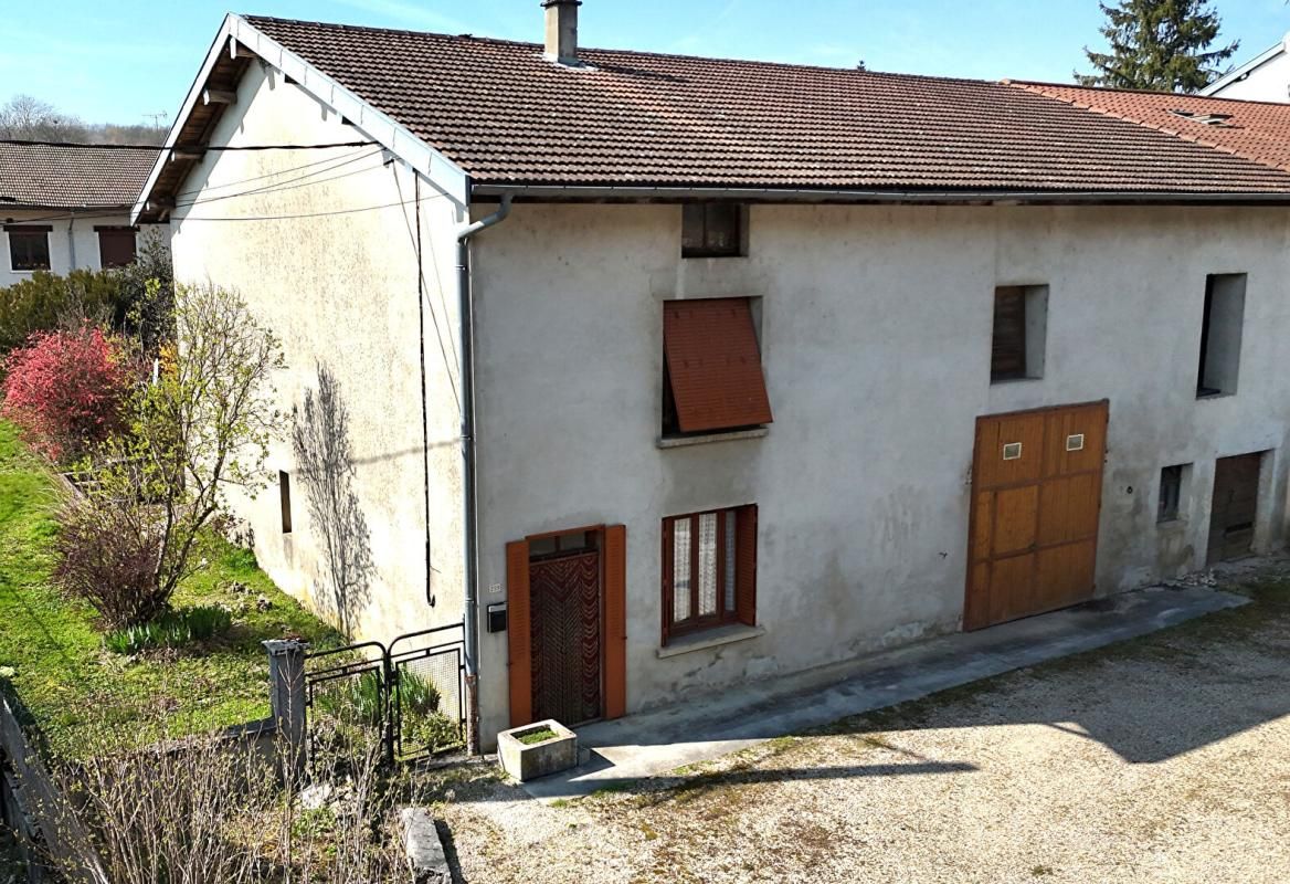 CORVEISSIAT Maison de village à rénover  - CORVEISSIAT, coeur du Revermont 1