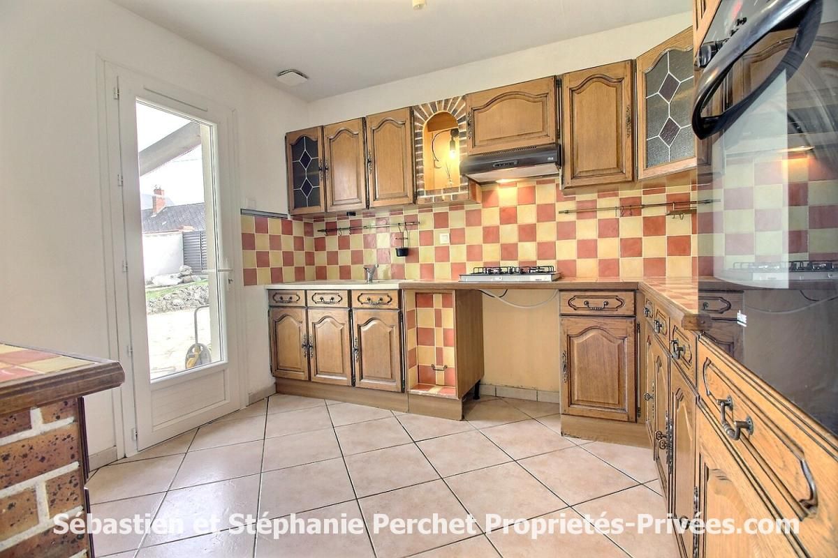 EPIEDS-EN-BEAUCE Maison 3 chambres ? 98 m² ? Terrain clos 517 m² ? Terrasse couverte ? Garage 4