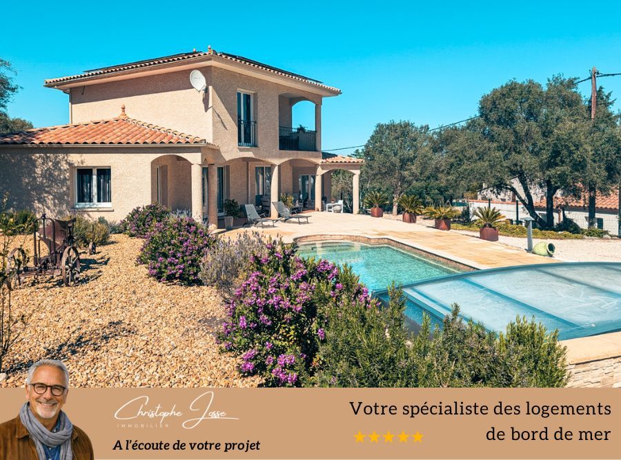 Maison d'architecte au charme provençal avec piscine, double garage