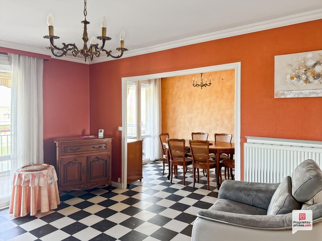 SABLE-SUR-SARTHE Appartement Sable Sur Sarthe 5 pièce(s) 84 m2 3