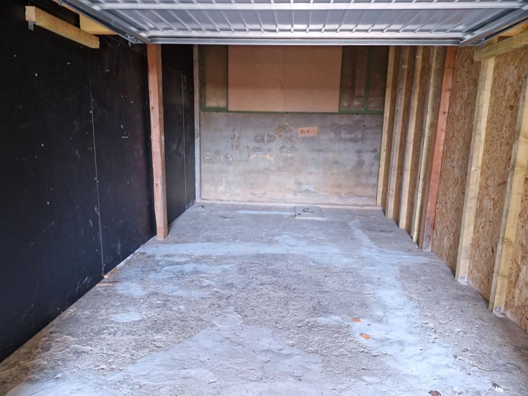 SAINT-JUST-EN-CHEVALET ST JUST EN CHEVALET - GARAGE 2