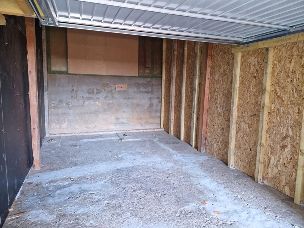 SAINT-JUST-EN-CHEVALET ST JUST EN CHEVALET - GARAGE 3