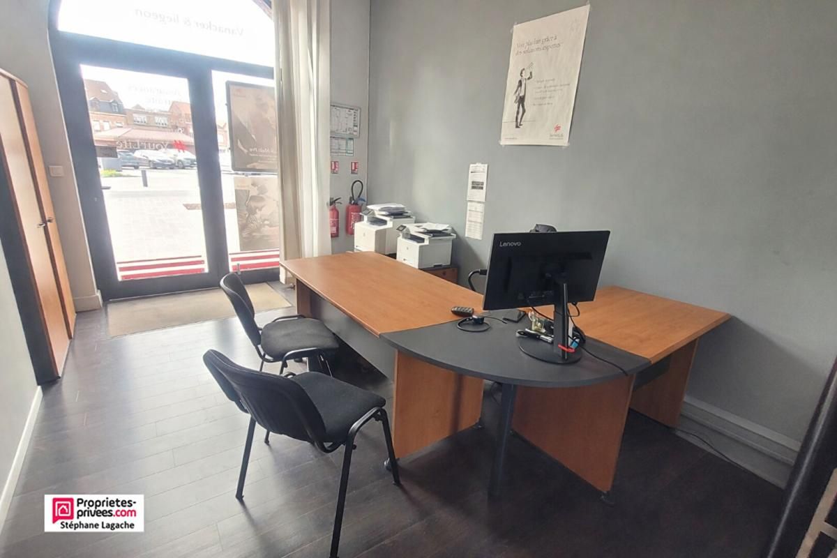 ESTAIRES Immeuble mixte Estaires avec local commercial 100m² et 1T2 duplex 2