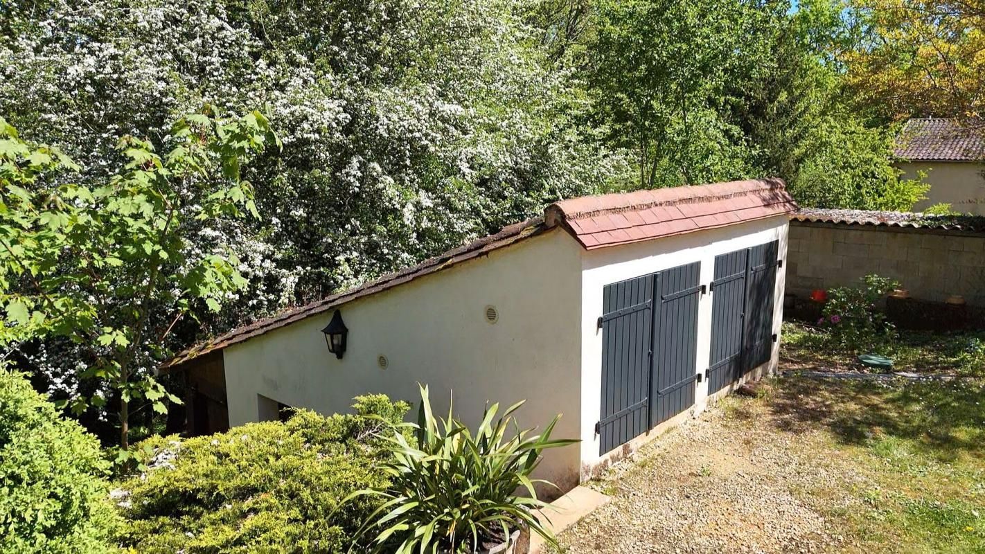 BEYNAC-ET-CAZENAC Charmante maison avec deux chambres et un bureau 3