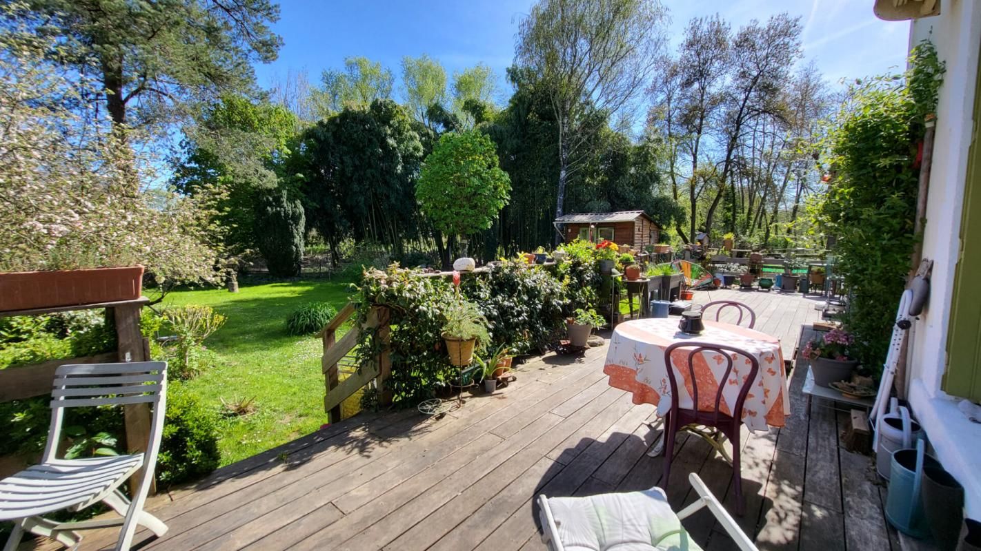 RAZAC-SUR-L'ISLE 24430 Maison  style année 30  rénovée proche Périgueux  5 pièces 122 m2  joli jardin bordé par la rivière 3