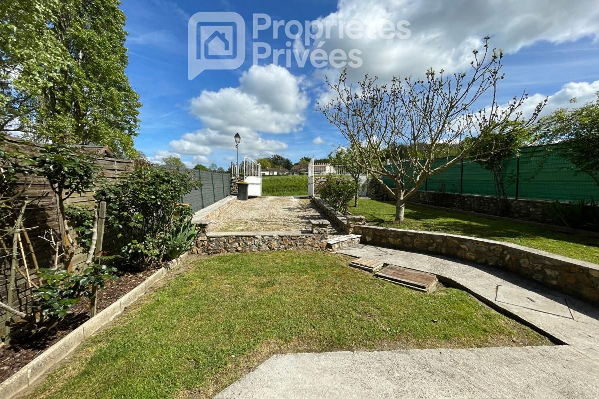 SAINT-MAURICE-MONTCOURONNE la parfaite longère 3