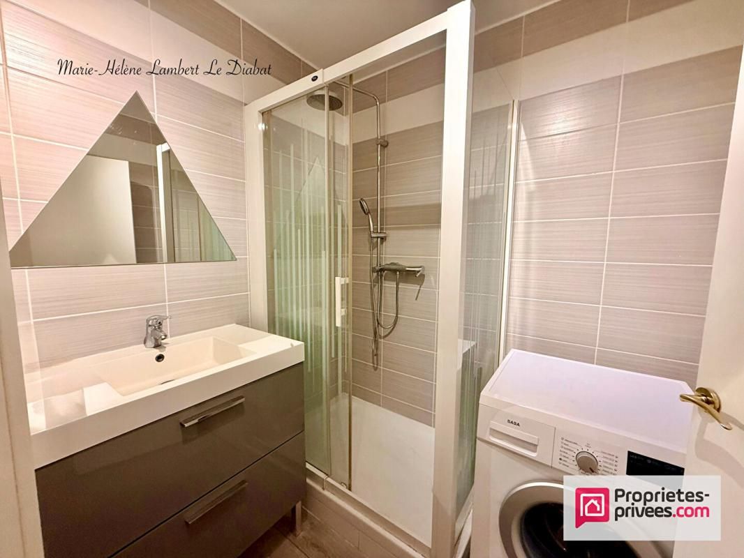 LE HAVRE À VENDRE SAINT VINCENT GRAND STUDIO - ASCENSEUR - PARKING - CAVE 4