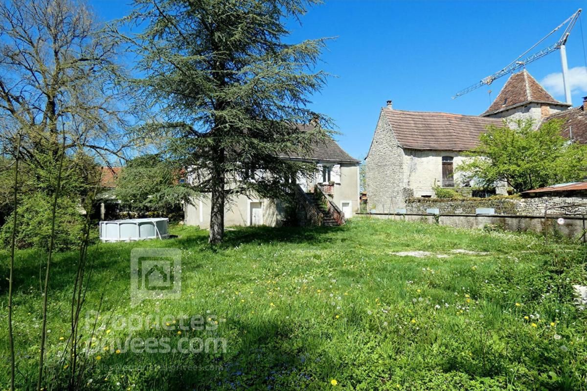 LAMOTHE-CASSEL Maison ancienne à restaurer, fort potentiel + Jardin 2000 m² 4