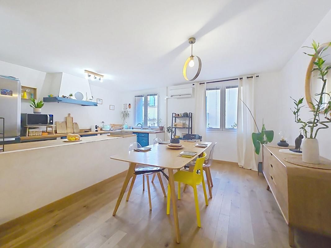 LA VALETTE-DU-VAR Maison de village - 130 m², au calme, vue sur les toits et le Coudon 2