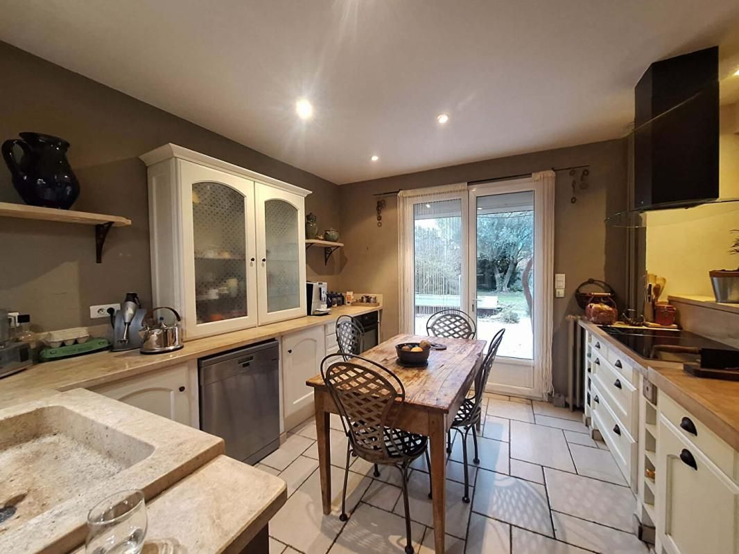 CARCASSONNE Maison Carcassonne 6 pièce(s) 2