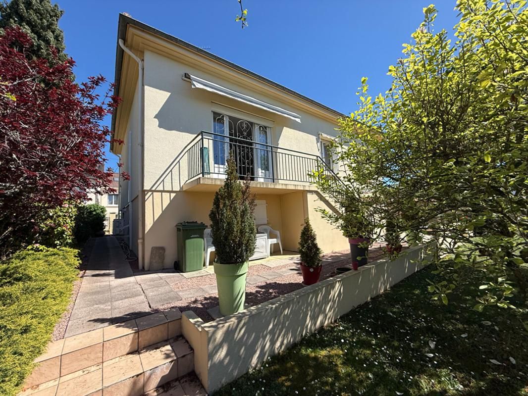 YZEURE Maison Yzeure 6 pièce(s) 3