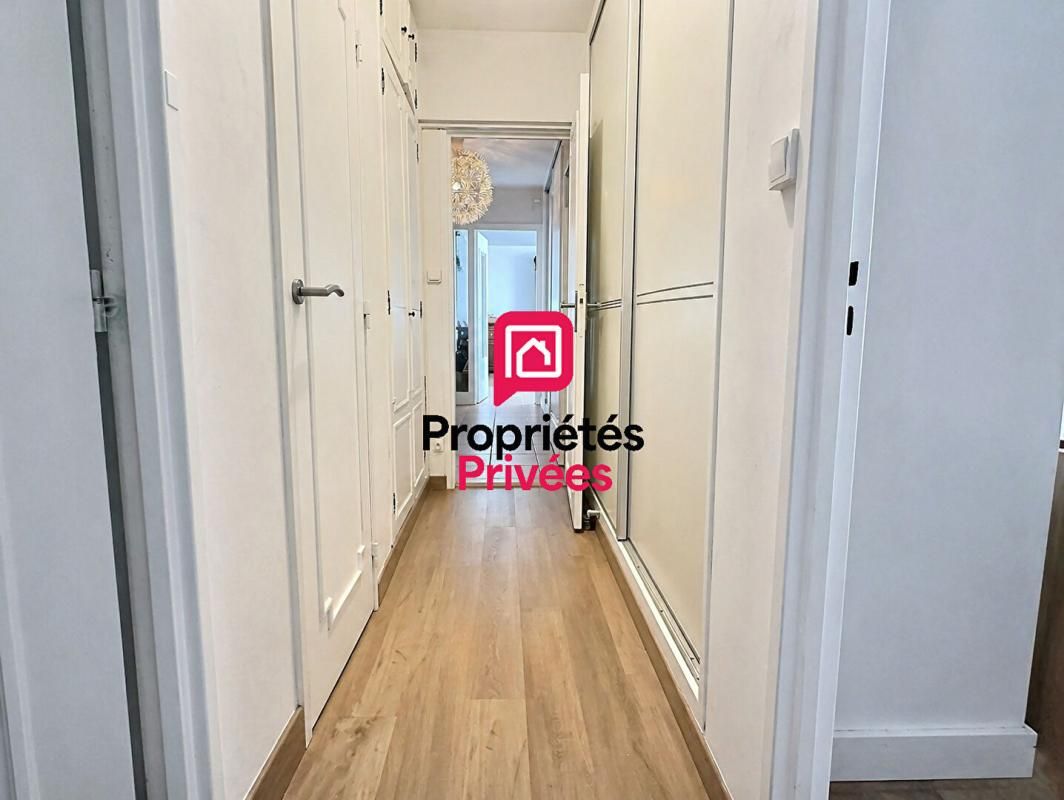 MERIGNAC DEPT 33 - GIRONDE - Mérignac Hyper centre - Appartement 4 pièce(s) 75 m2, loggia, parking 3