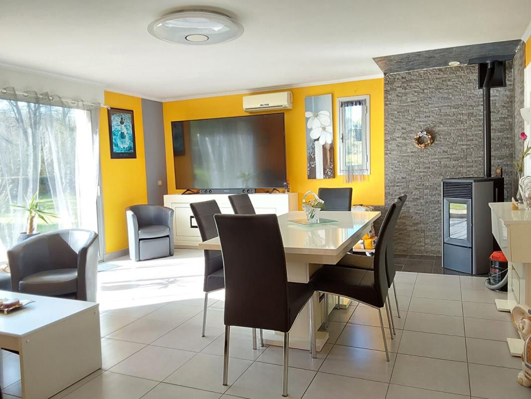 SPEZET Maison Spezet 8 pièce(s) 167 m2 3