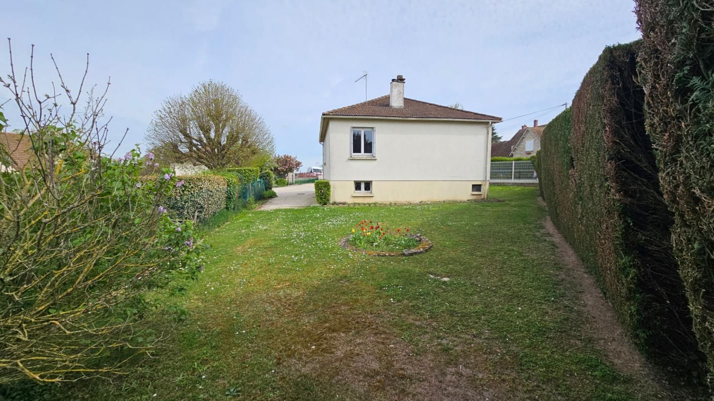 HOUDAN Houdan / Maison lumineuse proche de toutes commodités à pied 4