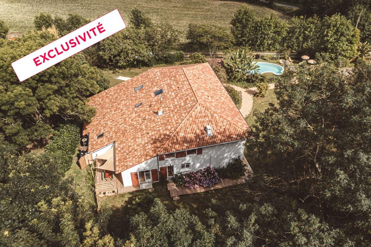 64520 BIDACHE  immeuble de rapport 426 m2, piscine