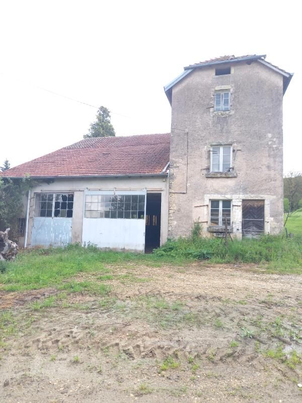VESOUL Ferme à rénover de 500 m2 à La Creuse (70240) Axe Vesoul/Lure sur 40 ares de terrain à 15 minutes de Vesoul à 69 900 euros 2