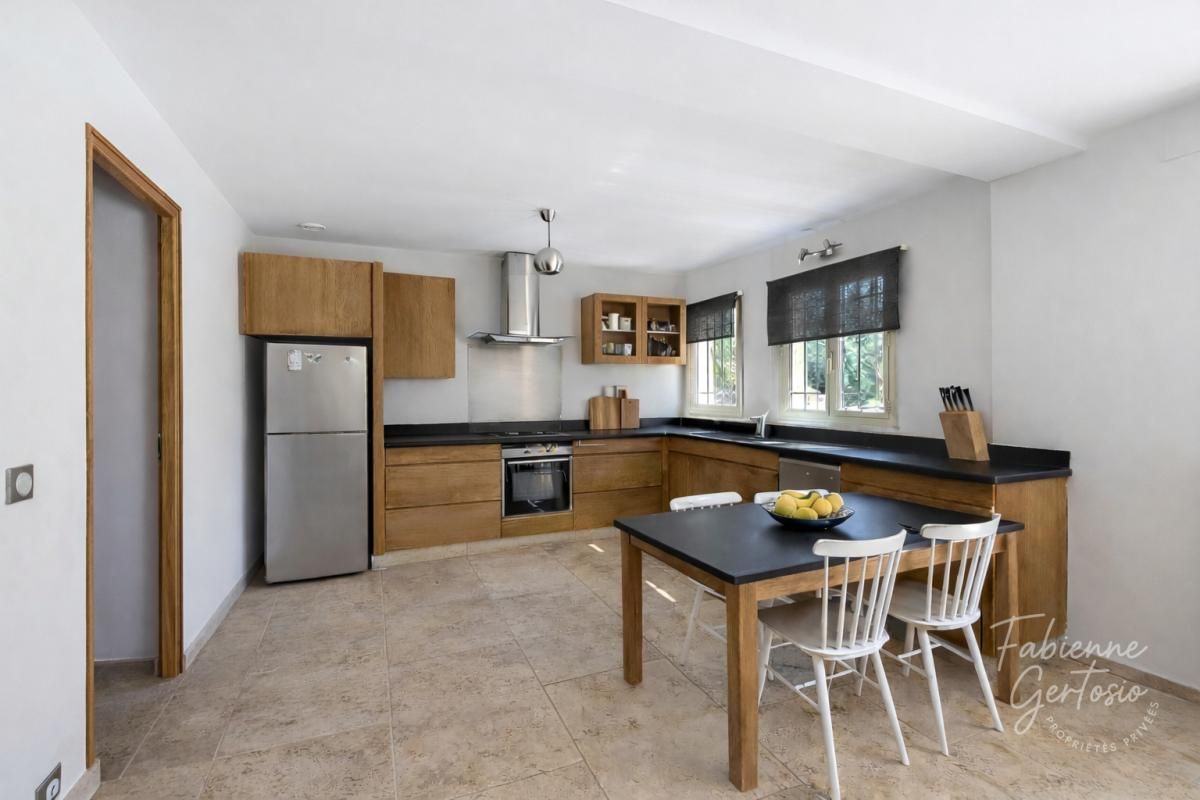 LA SEYNE-SUR-MER La Seyne-sur-Mer ! Maison bioclimatique  de 2010 sur terrain de 1015m2 avec piscine 4