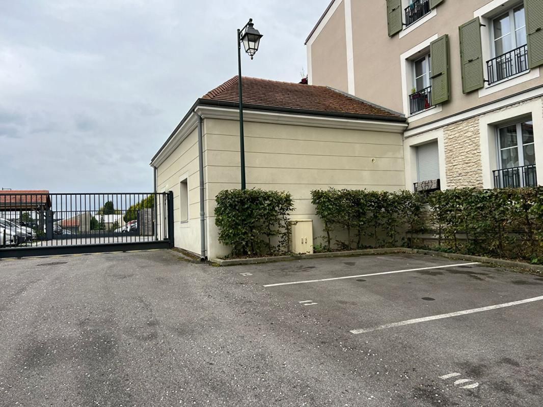 BIEVRES Place de parking Bièvres 2