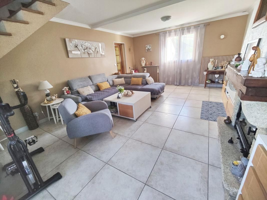 SAINT-MARTIN-D'HERES Maison 4 chambres 134m² avec piscine + garage double 3