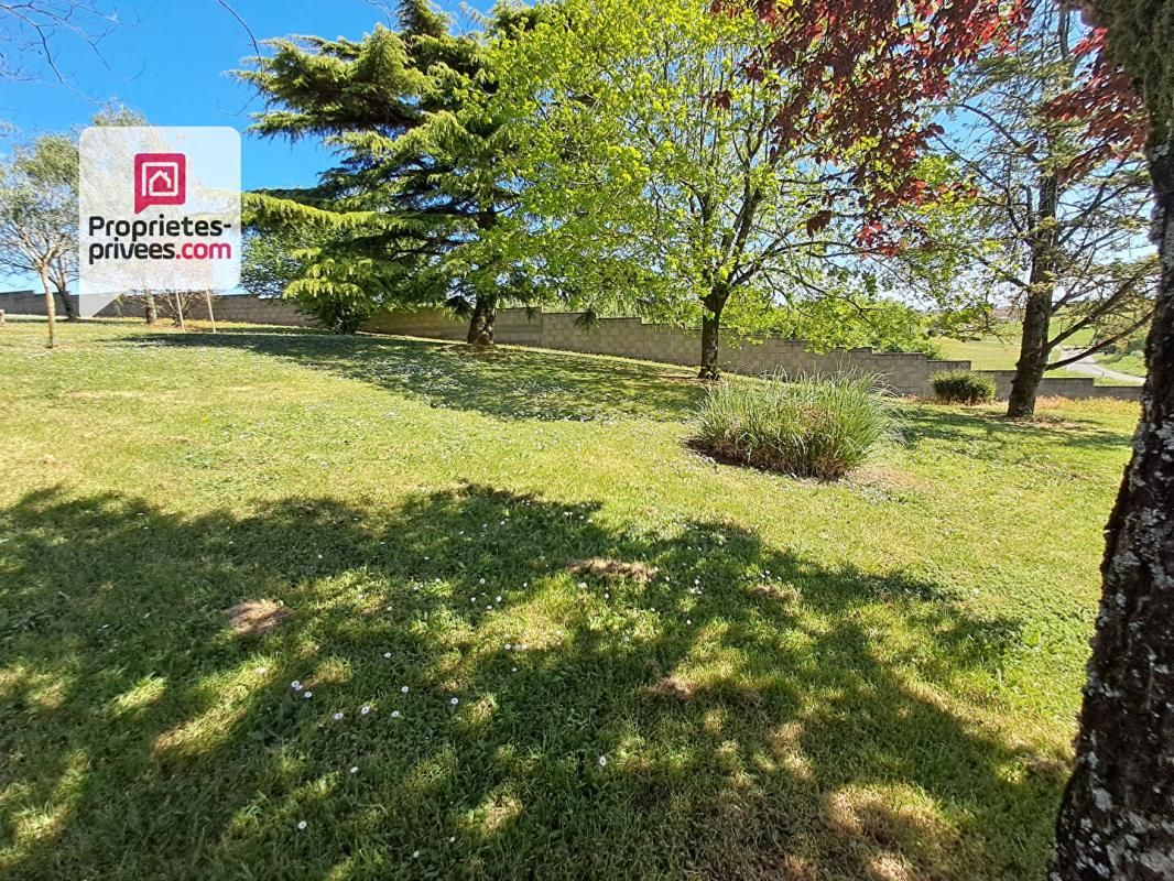 XANTON-CHASSENON PROPRIÉTÉ  EN PLEINE CAMPAGNE  (187 m² ) 11 PIÈCES  FORT POTENTIEL 3