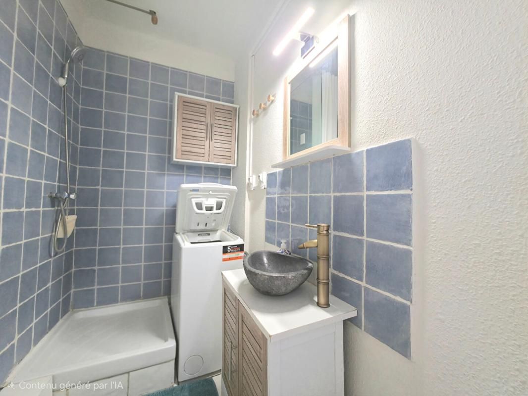 TOULON Appartement Toulon 1 pièce(s) 25 m2 3