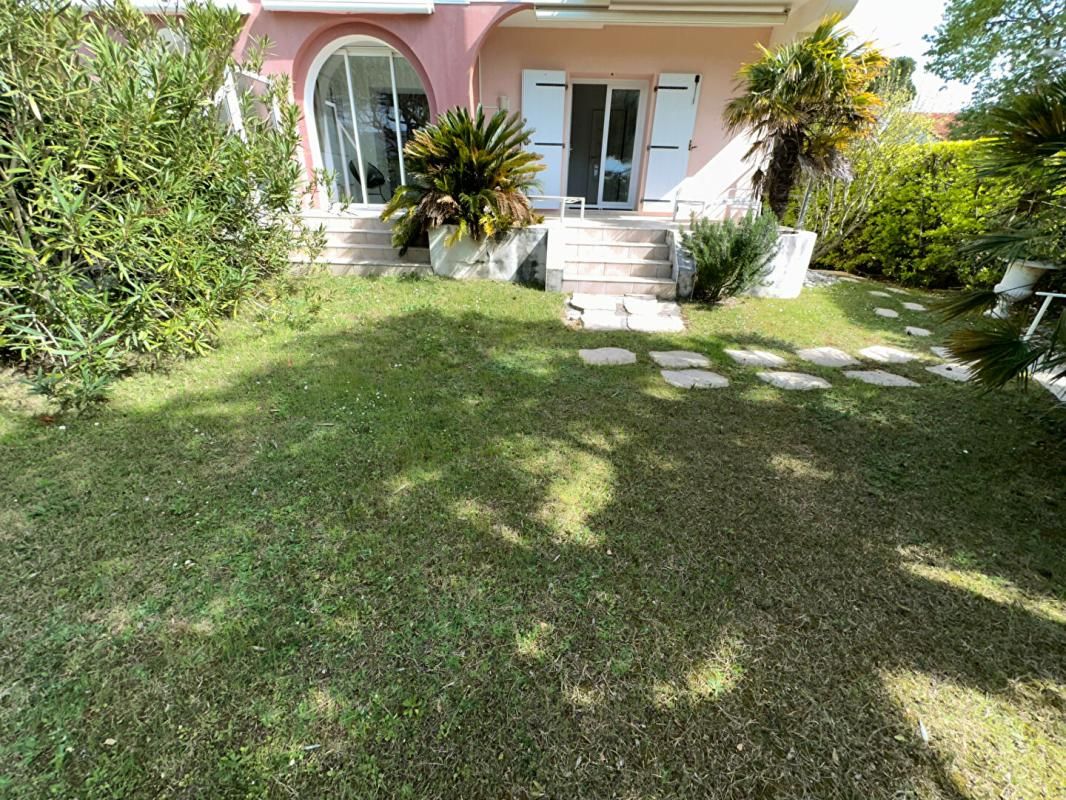 Appartement  3 pièce(s) 69 m2 vue mer