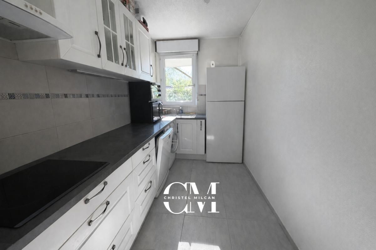 MERIGNAC Appartement Merignac Capeyron 2 pièces 46 m2  jardin et parking 3