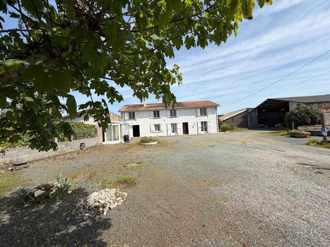 SAINT-MAIXENT-L'ECOLE Maison Saint Maixent L Ecole 10 pièce(s) 1