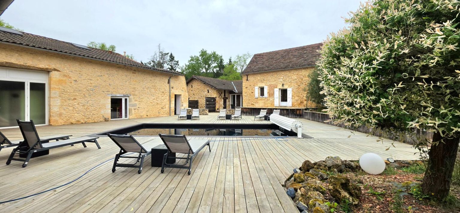 BOURGNAC Domaine de charme au coeur du Périgord , Propriété d'exception avec activité touristique 1