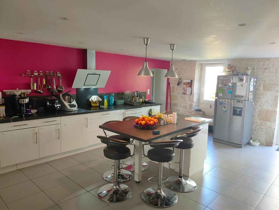 SAINT-GEORGES-DU-BOIS Maison Saint Georges Du Bois 9 pièce(s) 210 m2 4