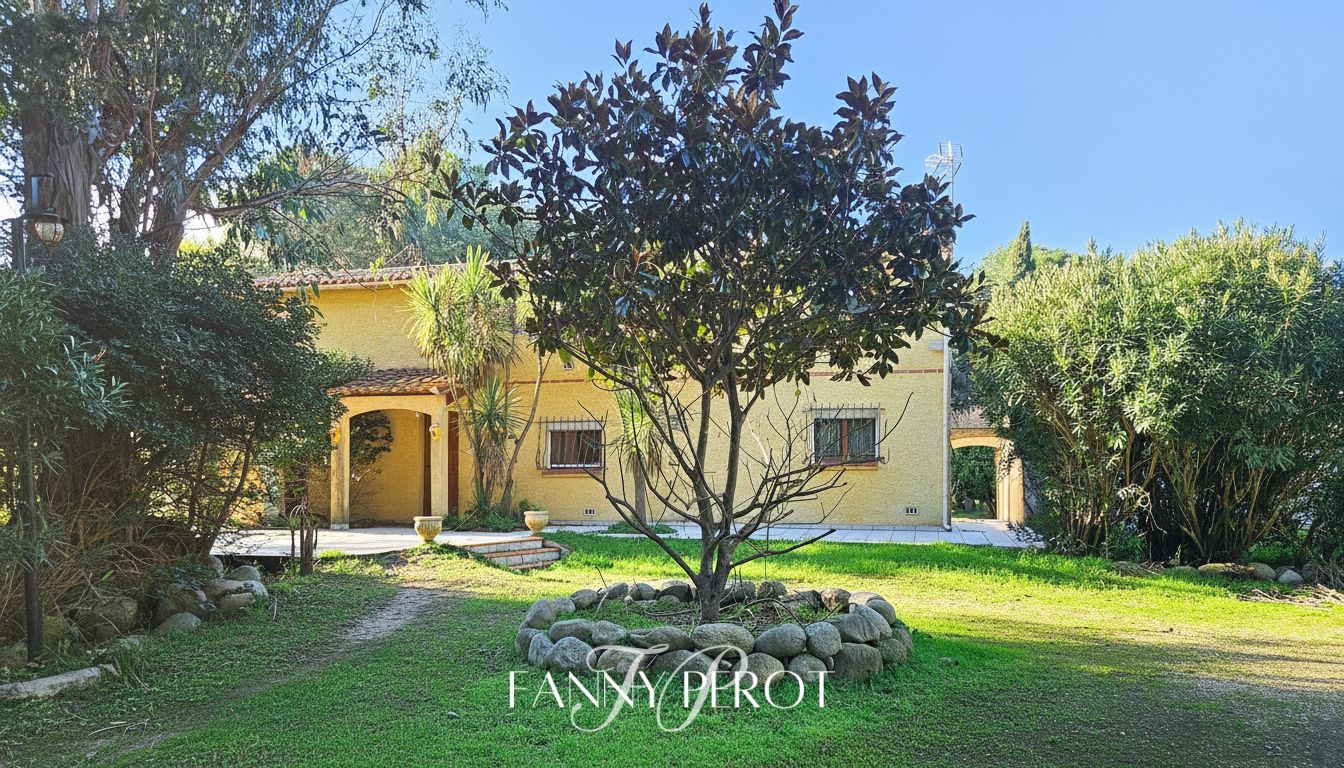 A Argelès, maison de caractère de 220 m² sur grande parcelle arborée avec piscine