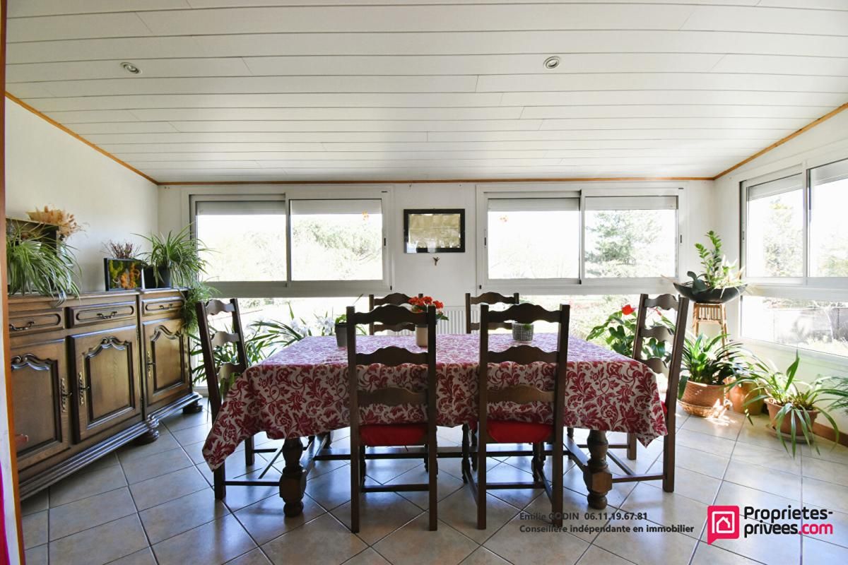 MAULEVRIER Maison  6 pièce(s) 107 m2 4