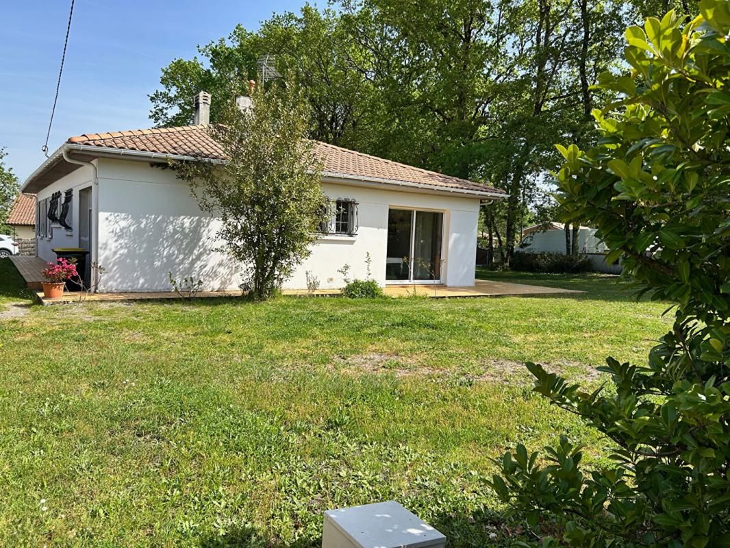 BLANQUEFORT Maison Lafon Mr  et Mme 3