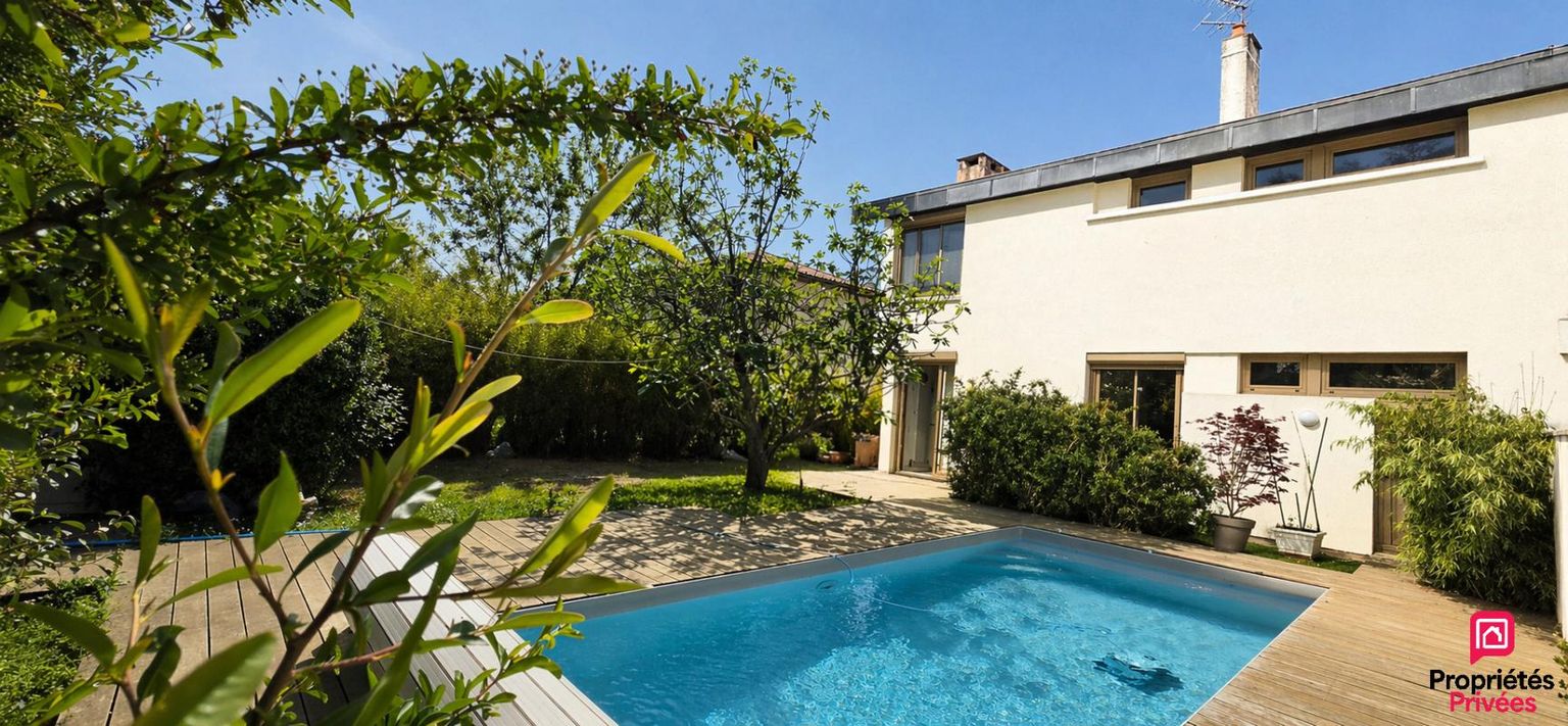 LE BOUSCAT - Maison familiale avec jardin, piscine chauffée et garage