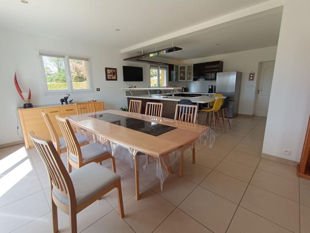 CORAY 29370 Coray maison lumineuse et moderne, 4 chambres, grand salon séjour 23 mn de Quimper 3