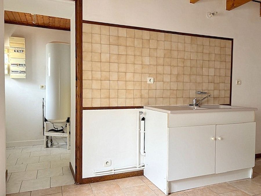 SURGERES Maison Saint Pierre La Noue 77 m2, 2 chambres, bureau garage et extérieur 4