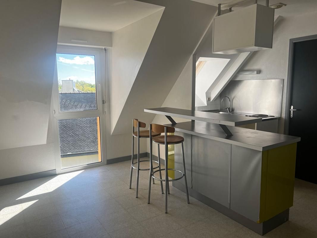 VANNES T2 dernier étage - Idéal investissement locatif - Proximité pôle étudiant 1