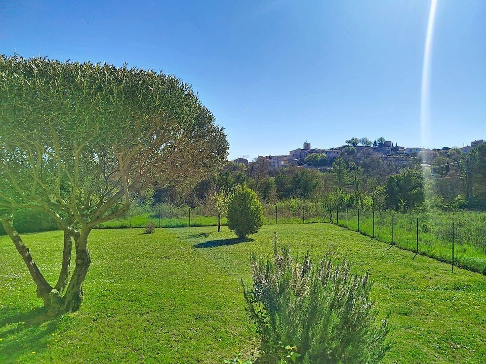 MONTMEYAN Maison Montmeyan 5 pièce(s) 113 m2 avec garage 3