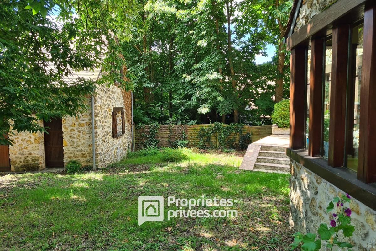 BRIIS-SOUS-FORGES Propriété de caractère et sa piscine sans vis-à-vis 4