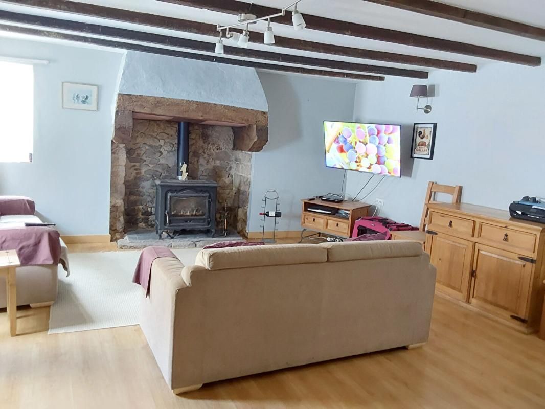 ROSTRENEN Maison double Rostrenen 6 pièce(s) 142 m2 3